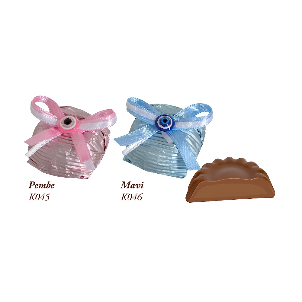 Dekorlu Papatya Nazar Boncuklu Sütlü Fındık Gianduja dolgulu