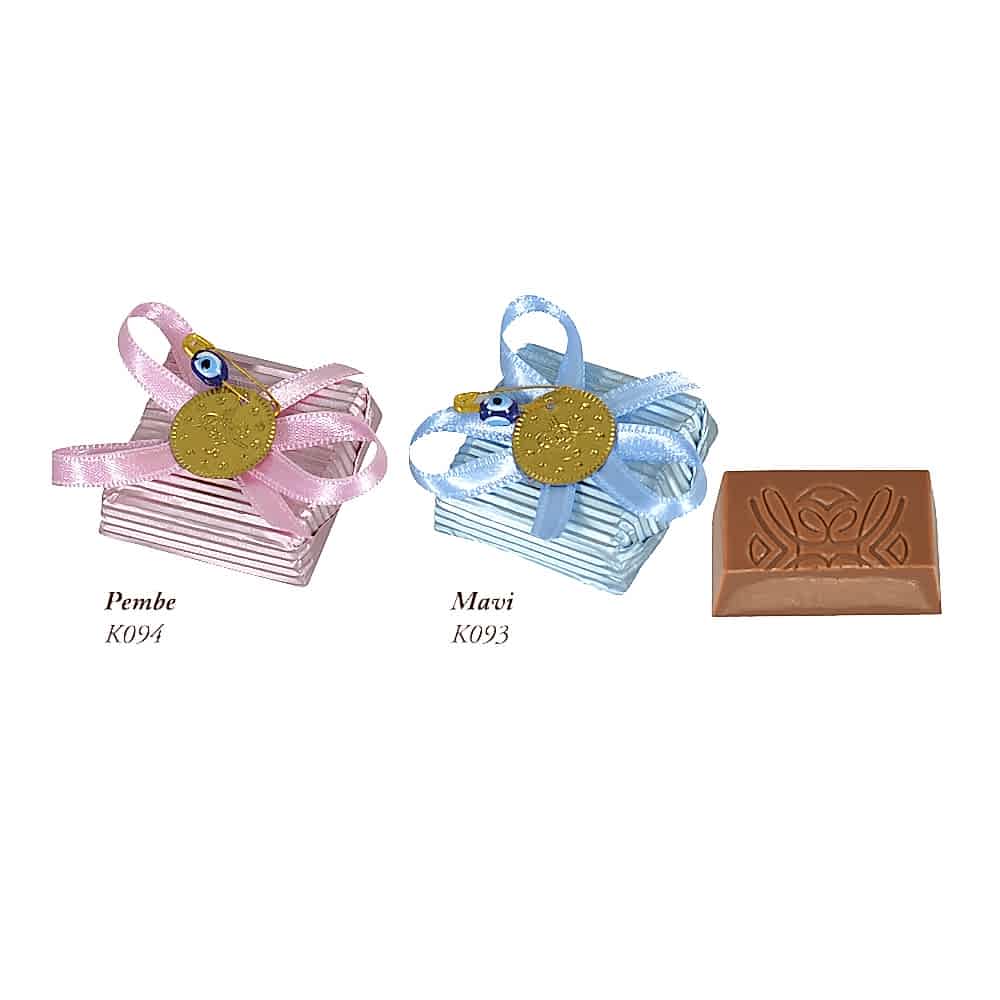 Dekorlu Kare Bebek Altın Sütlü Fındık Gianduja dolgulu